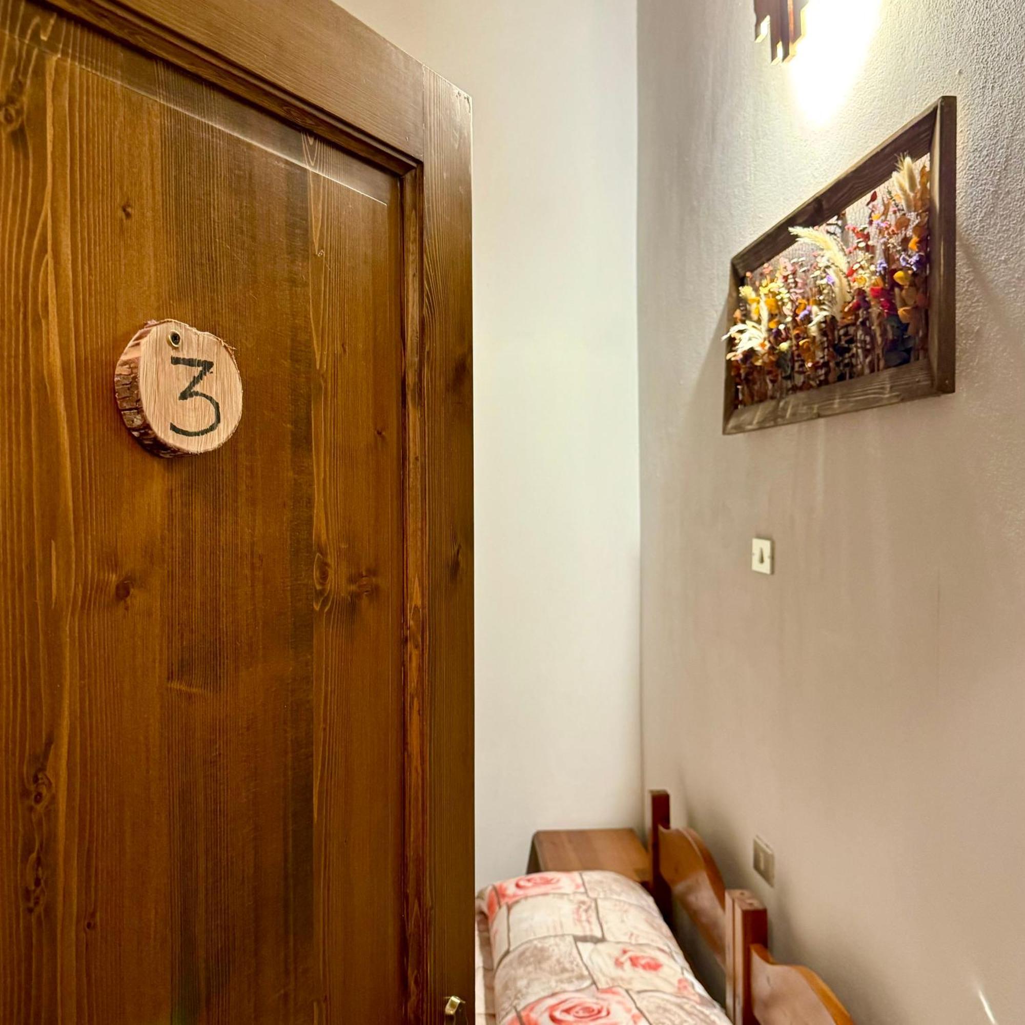 בניו די רומניה Albergo Ristorante Ca Di Veroli מראה חיצוני תמונה