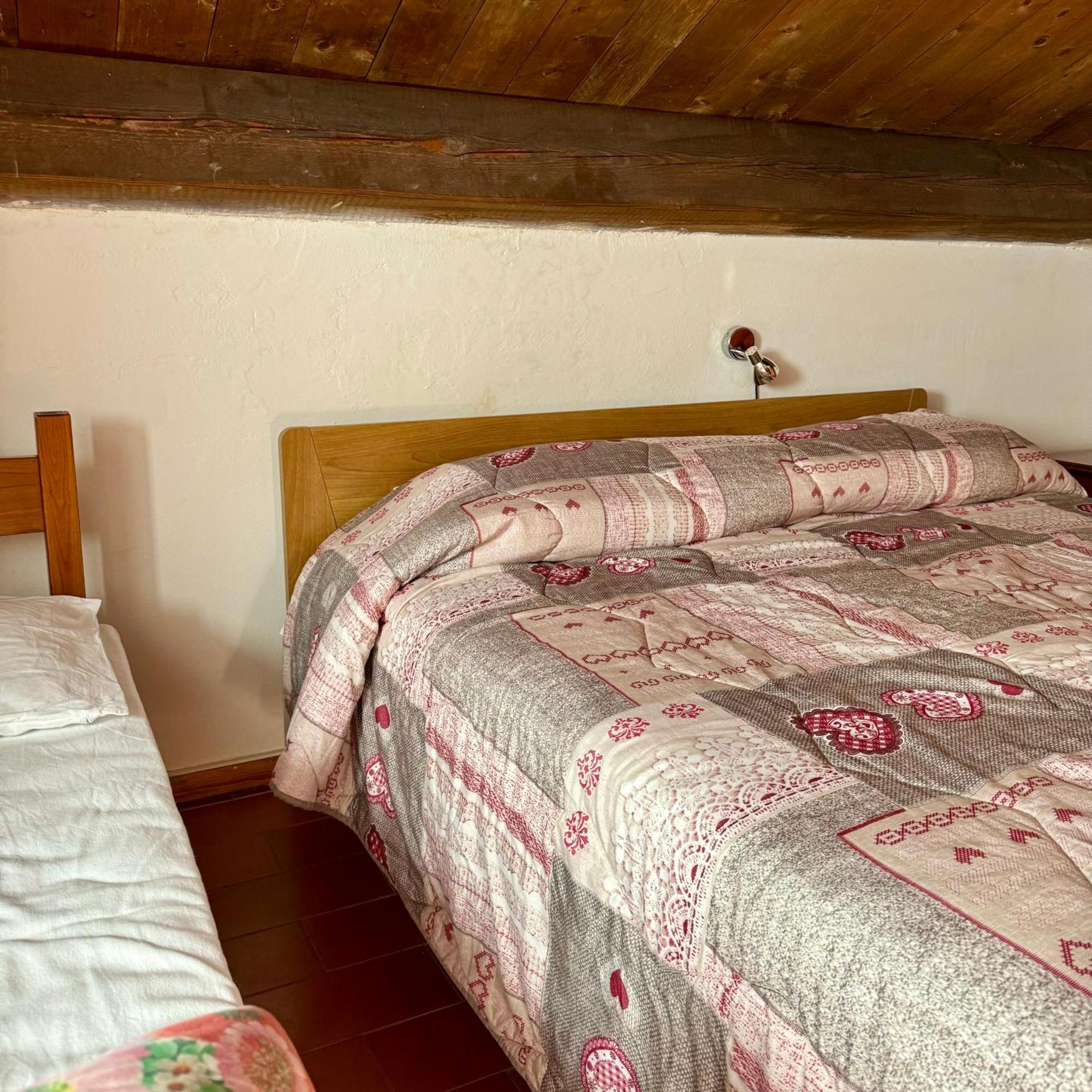 בניו די רומניה Albergo Ristorante Ca Di Veroli מראה חיצוני תמונה